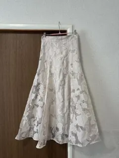 2026年最新】刺繍入りホワイトフレアスカートの人気アイテム - メルカリ