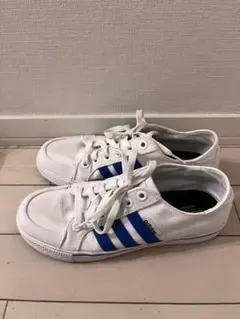 adidas スニーカー ホワイト/ブルー　23.5