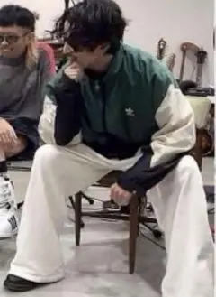 専用❗️アディダス ベロア ハイネック トラックジャケット 白緑 常田大希 2026年最新】adidas 常田大希 トラックジャケットの人気アイテム