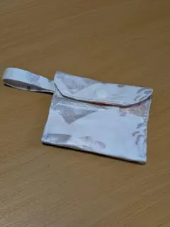 帯のリメイク品★ハンドメイド★花柄小物入れ ボタン付き