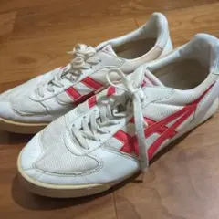 asics スニーカー ホワイト レッド