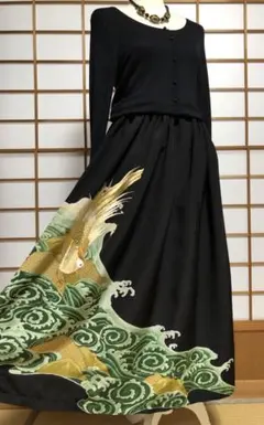 2267着物リメイク黒留袖　ロングスカート