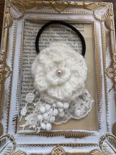 花モチーフとレースのヘアゴム