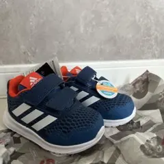 adidas ベビーシューズ
