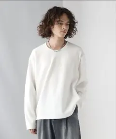HARE ユルネックベーシックカットソーLS ホワイト　Sサイズのサムネイル