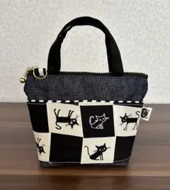 トートバッグ型　ミニポーチ　猫　黒猫　ハンドメイド　白黒