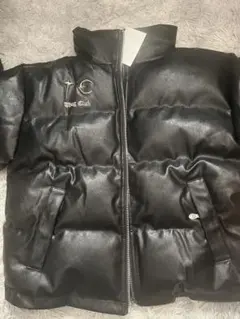 Thug Club サグクラブ　ブラックダウンジャケット　黒