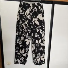 ぽんぽんさま ebureエブール 花柄 センタープレス パンツ 36総柄グレー