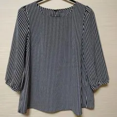 【美品】ストロベリーフィールズ 5部〜7部袖ブラウス ストライプ パフ袖のサムネイル