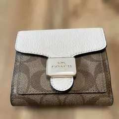 coach ブラウン ホワイト 二つ折り財布 ホワイト C7805 - メルカリ