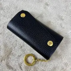 未使用品　イルビゾンテ　キーケース　黒　ブラック　IL BISONTE 本革
