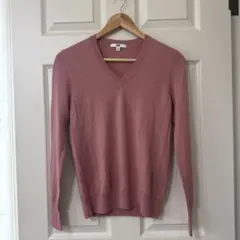 UNIQLO ピンク Vネックセーター Mサイズ