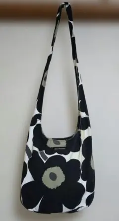 marimekko マリメッコ 花柄 ウニッコ ショルダーバッグ