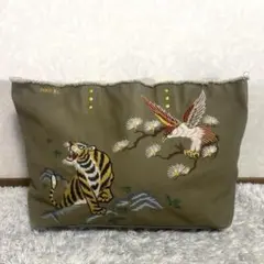 Item thumbnail for item 382cbd0f-0963-465d-8c86-cdd0b8c42e67