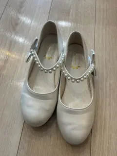 ホワイトパール装飾フォーマルシューズ