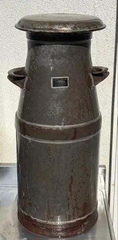 時代物 ブリキ蓋付き缶 茶缶 米びつ 補強リング付 古道具 インダストリアル 時代物 ブリキ蓋付き缶 茶缶 米びつ 補強リング付 古道具