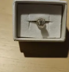 ダイヤモンドピアス