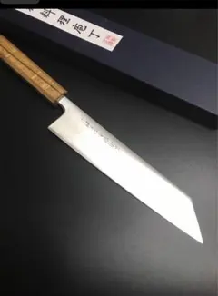 丁寧な仕上げ　新品　三浦刃物　粉末ハイス鋼　切付牛刀　樫八角柄　210ミリ ( 丁寧な仕上げ新品三浦刃物粉末ハイス鋼切付牛刀樫八角柄210ミリ (