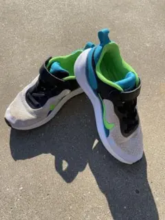 Nike スニーカー グレー/グリーン