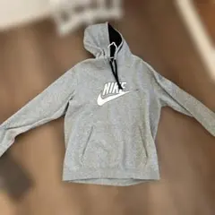 NIKE フード付きパーカー XL グレー　2回くらいに着用です。
