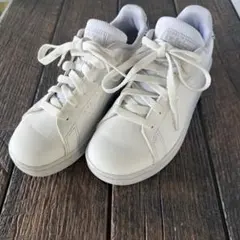 値下げadidasアディダススニーカー　21.5センチ