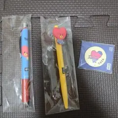 BT21 TATA ボールペン 缶バッジ セットのサムネイル
