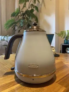 【中古】デロンギ 電気ケトル アイ・コナ ヴィンテージのサムネイル