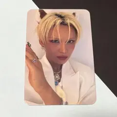 XLOV UXLXVE LP 封入 トレカ ヒョン - メルカリ