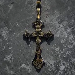 星屑の薔薇クロスネックレス｜ブルーサンドストーン封入｜金古美アラベスク ゴシック