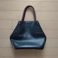 黒バッグ 軽い