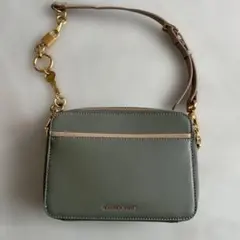 CHARLES & KEITH ショルダーバッグのサムネイル