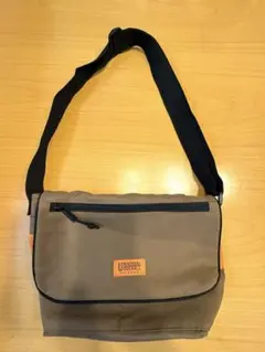 UNIVERSAL OVERALL ショルダーバッグ