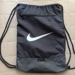 NIKE ナイキ ナップサックブラック黒 リュック 巾着バッグ バッグ スポーツのサムネイル