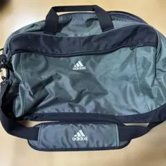 adidas ボストンバッグ カーキ