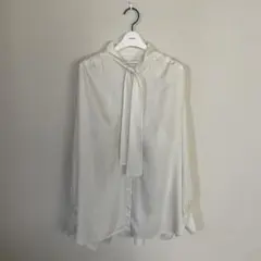 BEIGE.ベイジ　ボウタイブラウス　大きめサイズのサムネイル