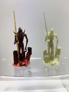 巨神兵フィギュア2体セットのサムネイル