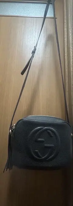 GUCCI ネイビー キルティングショルダーバッグ - メルカリ