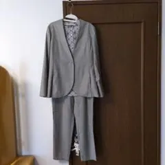 グレー ノーカラー スーツセット