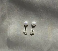 朱*。様 天然淡水真珠（パール）とシルバー925を使用したスタッドピアス