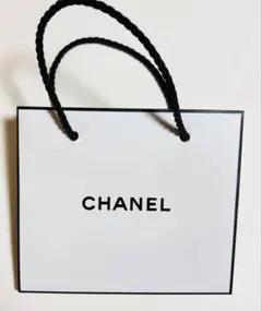 CHANEL シャネル　ホワイト　ミニ　紙袋　ショッパー