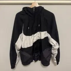 Nike フード付きナイロンジャケット Lサイズ ブラック/ホワイト