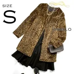 【美品】UNIQLOユニクロ 軽量 レオパード柄ノーカラーファーコートS