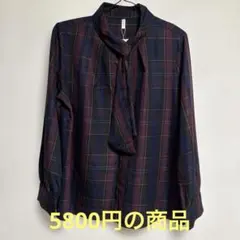ファヴオリ　おしゃれブラウス　新品のサムネイル