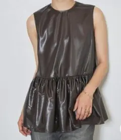 ウィムガゼット ノースリーブブラウス