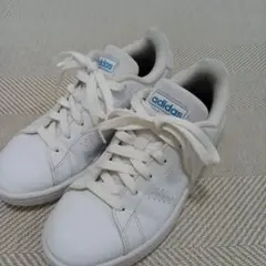 adidas ホワイト スニーカー