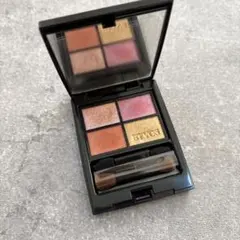 エトヴォス　ミネラルクラッシィシャドー　イノセントブルーム