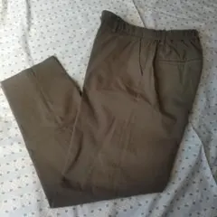 値下げしました★スゴ楽スリムテーパードパンツ　カーキ　Mサイズ