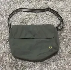 フレッドペリー ショルダーバック カーキ