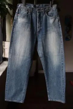 Item thumbnail for item e1dfd2f8-8ecc-4600-94d2-6411ef708eb2