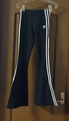 フレアトラックパンツ